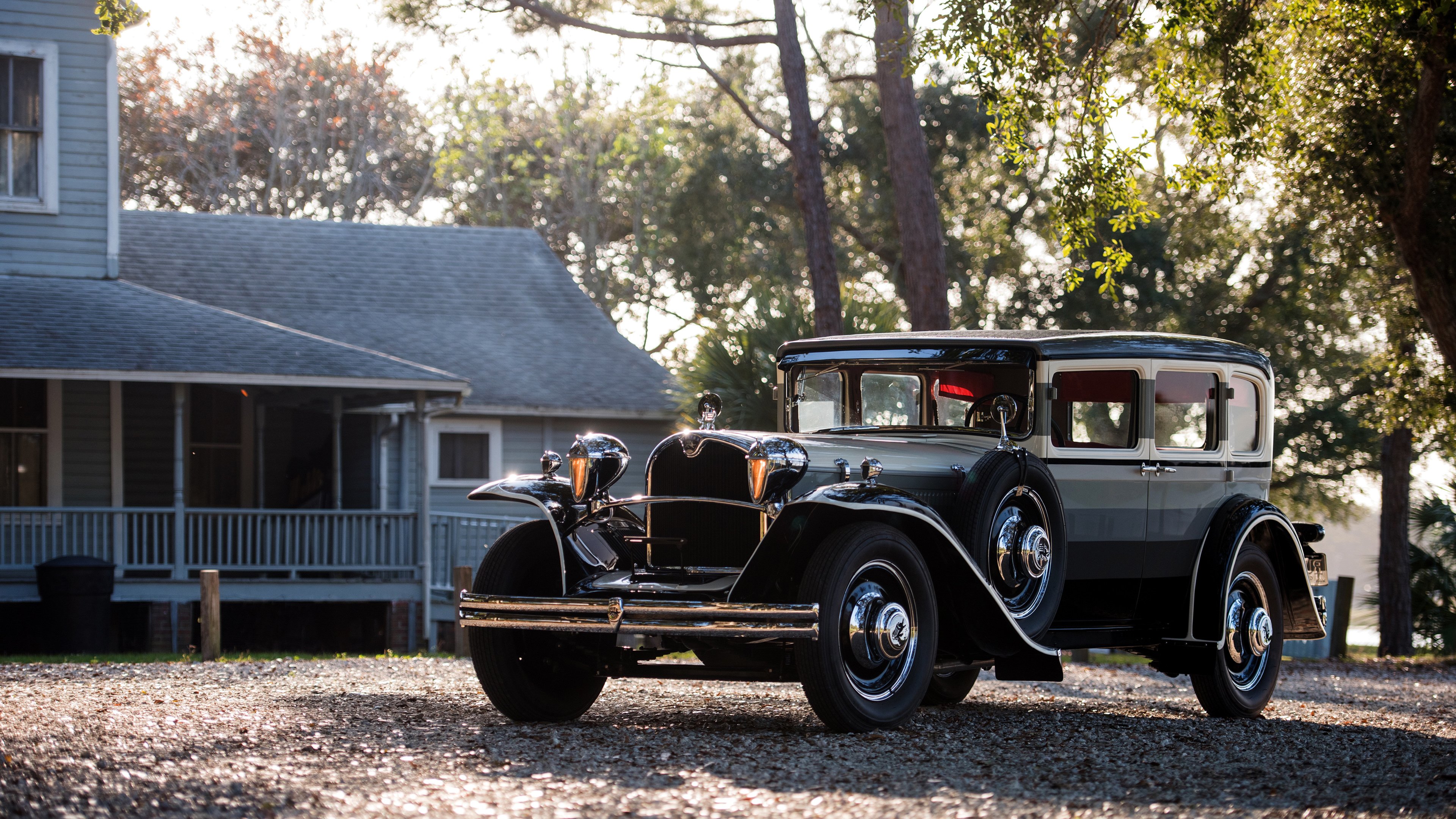 爱游戏登录入口-夏季皮划艇比赛，极速穿梭水流，皮划艇挑战赛