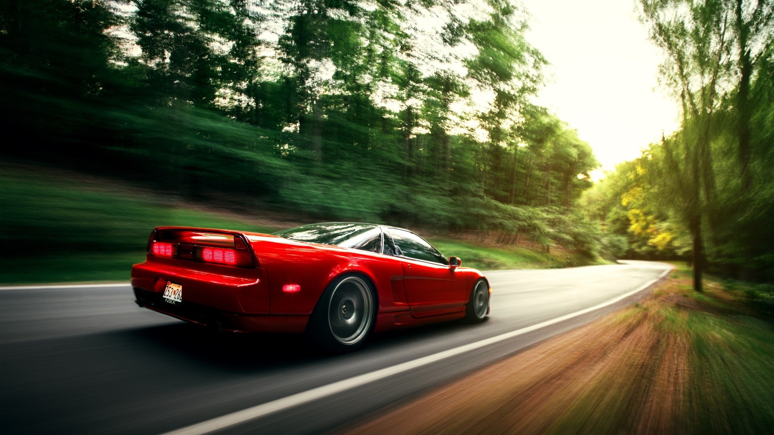 爱游戏中国官方网站平台-多国球队联合训练营推动多样化战术发展，创新不断涌现，国家队多球训练