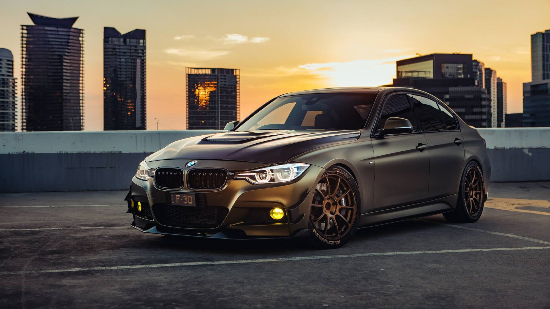 爱游戏下载-女篮训练强调侧翼进攻创造空间提升得分效率