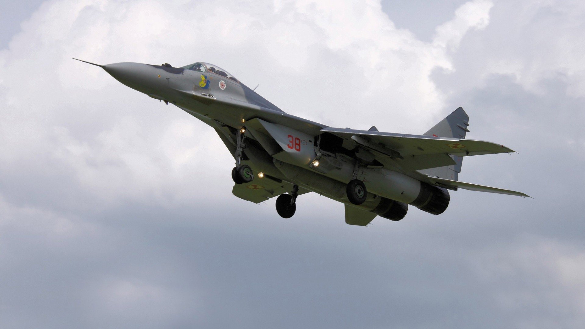 AYX体育官网-马刺助教重点培养替补球员提升板凳战力，马刺培养的球员